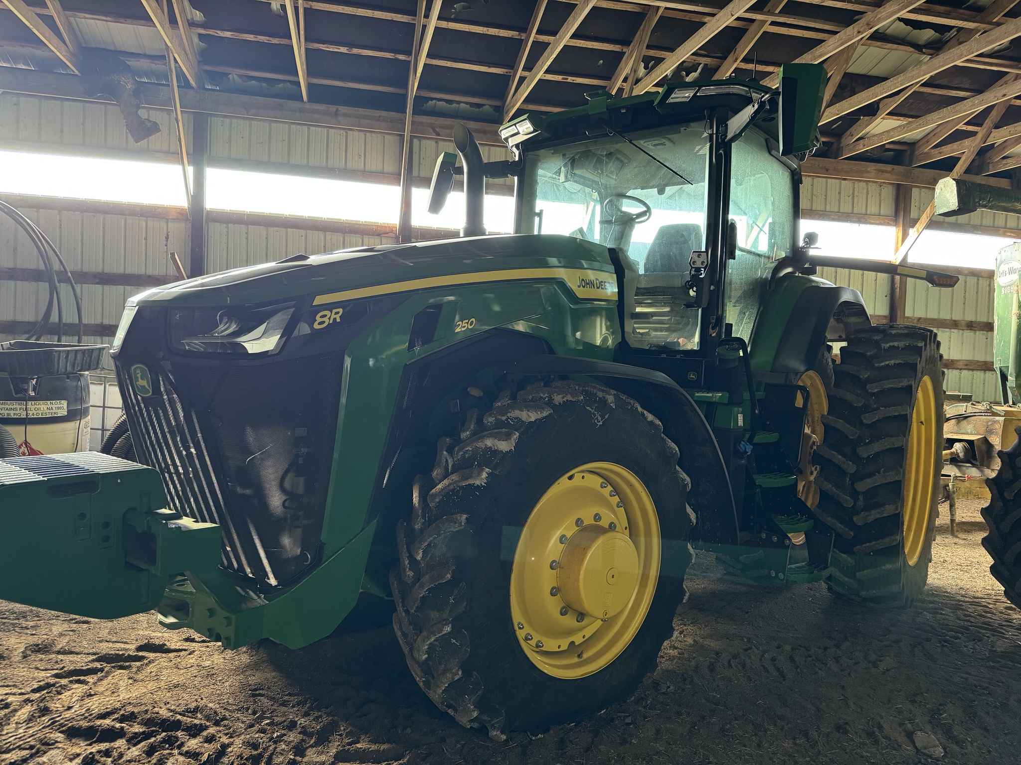 2023 John Deere 8R 250 Image 1