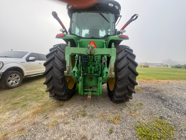 2017 John Deere 7210R Image 3