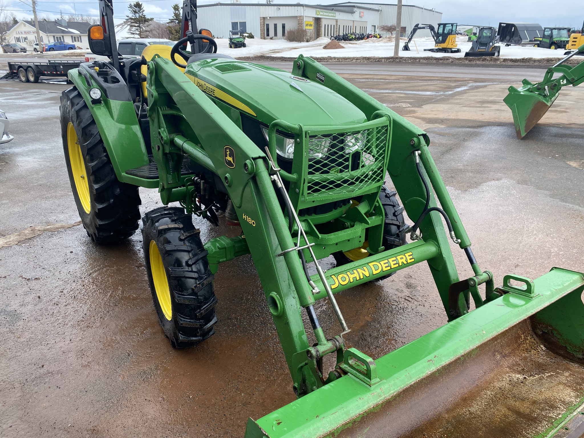 2016 John Deere 4066R Image 7
