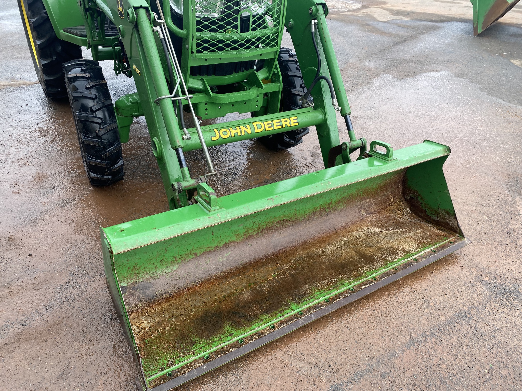 2016 John Deere 4066R Image 6