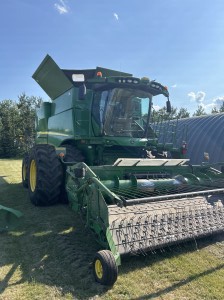 Used 2016 John Deere S680 Combines at Horizon Ag & Turf in Lloydminster, AB - Photo9