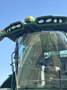Used 2016 John Deere S680 Combines at Horizon Ag & Turf in Lloydminster, AB - Photo11