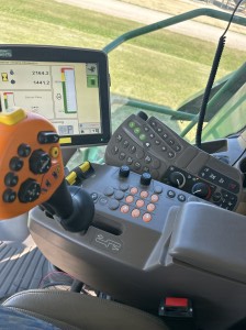 Used 2016 John Deere S680 Combines at Horizon Ag & Turf in Lloydminster, AB - Photo14