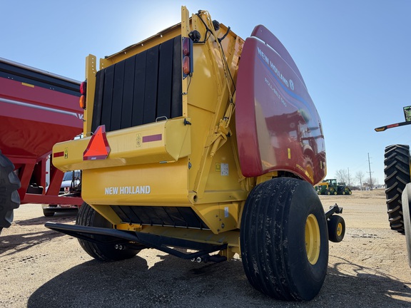 2022 New Holland Rollbelt 560 - Photo5