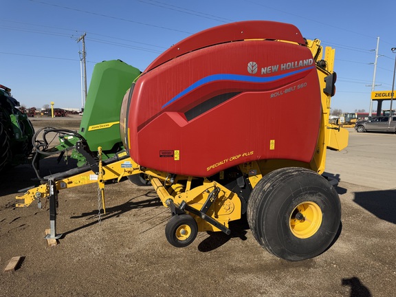 2022 New Holland Rollbelt 560 - Photo3