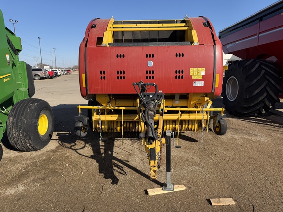 2022 New Holland Rollbelt 560 - Photo2
