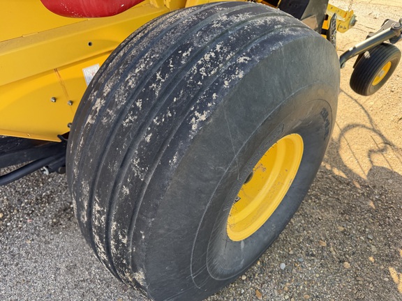 2022 New Holland Rollbelt 560 - Photo12