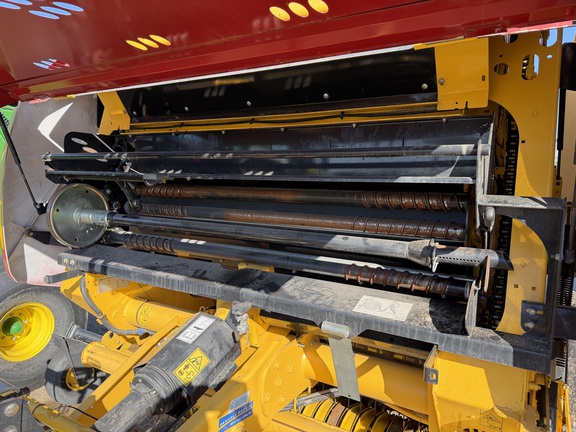 2022 New Holland Rollbelt 560 - Photo14