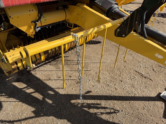 2022 New Holland Rollbelt 560 - Photo16