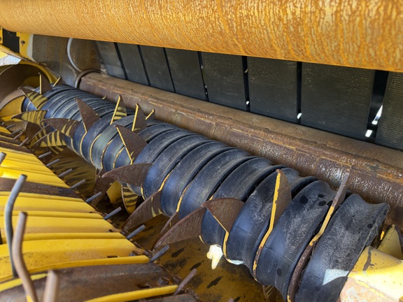 2022 New Holland Rollbelt 560 - Photo21