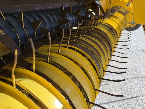 2022 New Holland Rollbelt 560 - Photo25