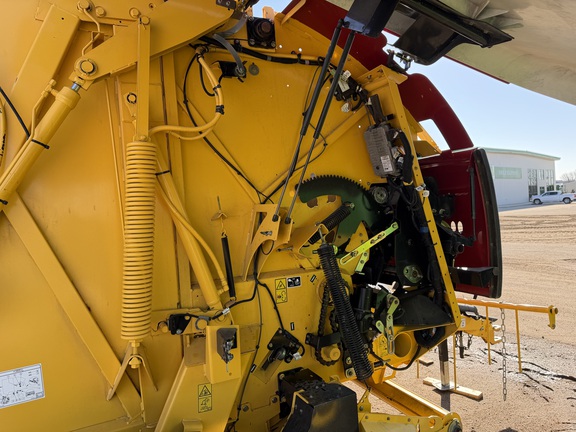 2022 New Holland Rollbelt 560 - Photo26