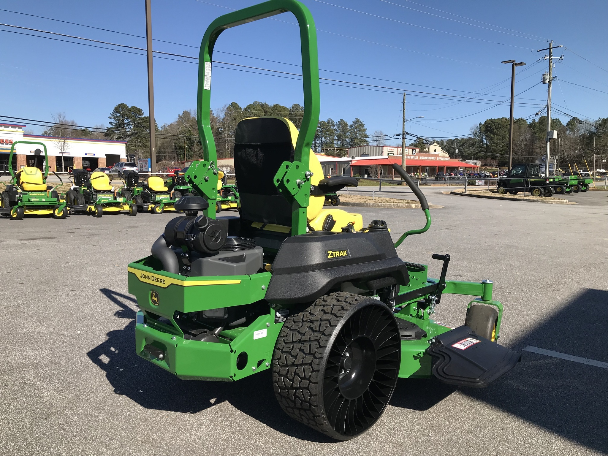 2025 John Deere Z740R Image 6