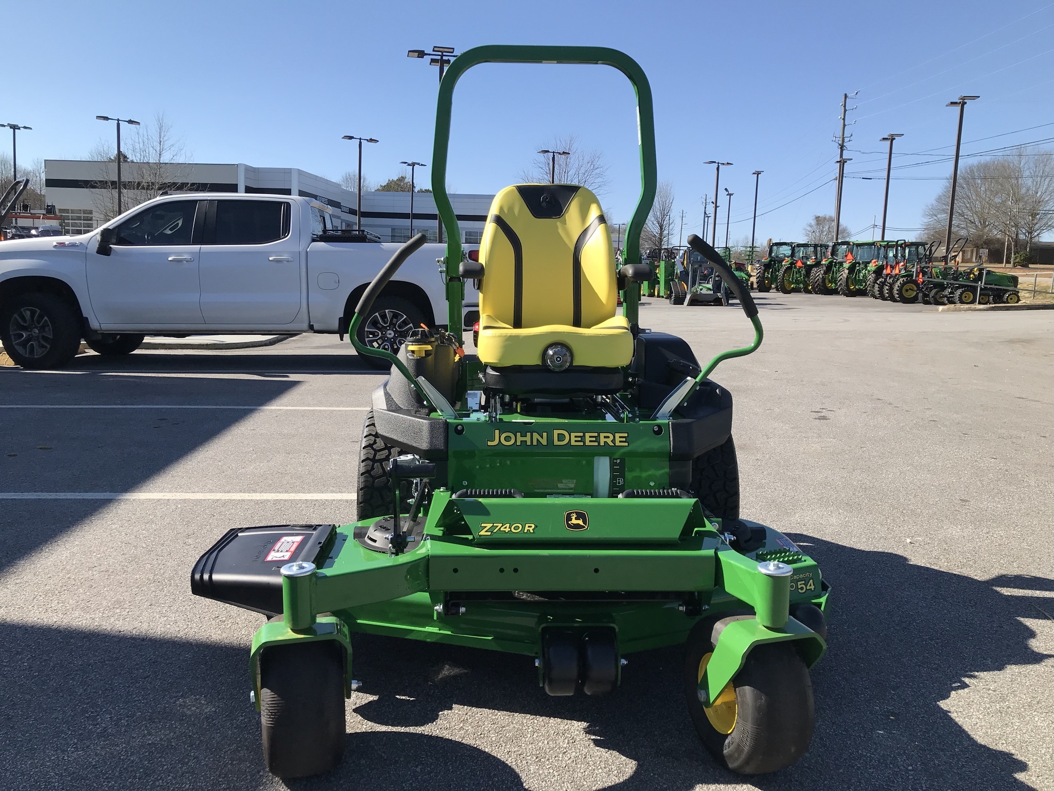 2025 John Deere Z740R Image 4
