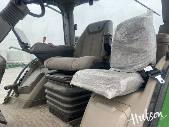 Photo of 2024 John Deere 8R 370