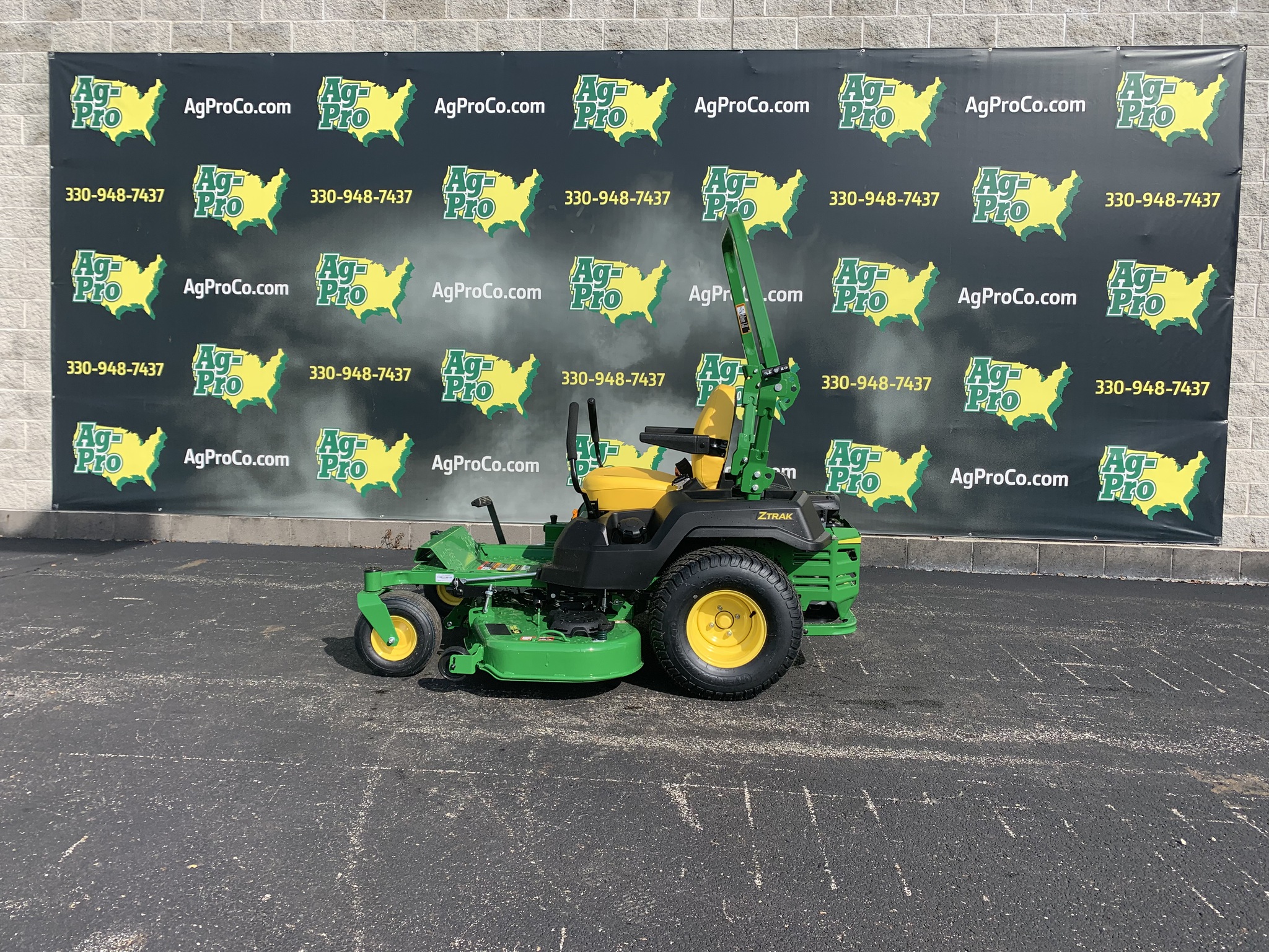 2025 John Deere Z515E 54