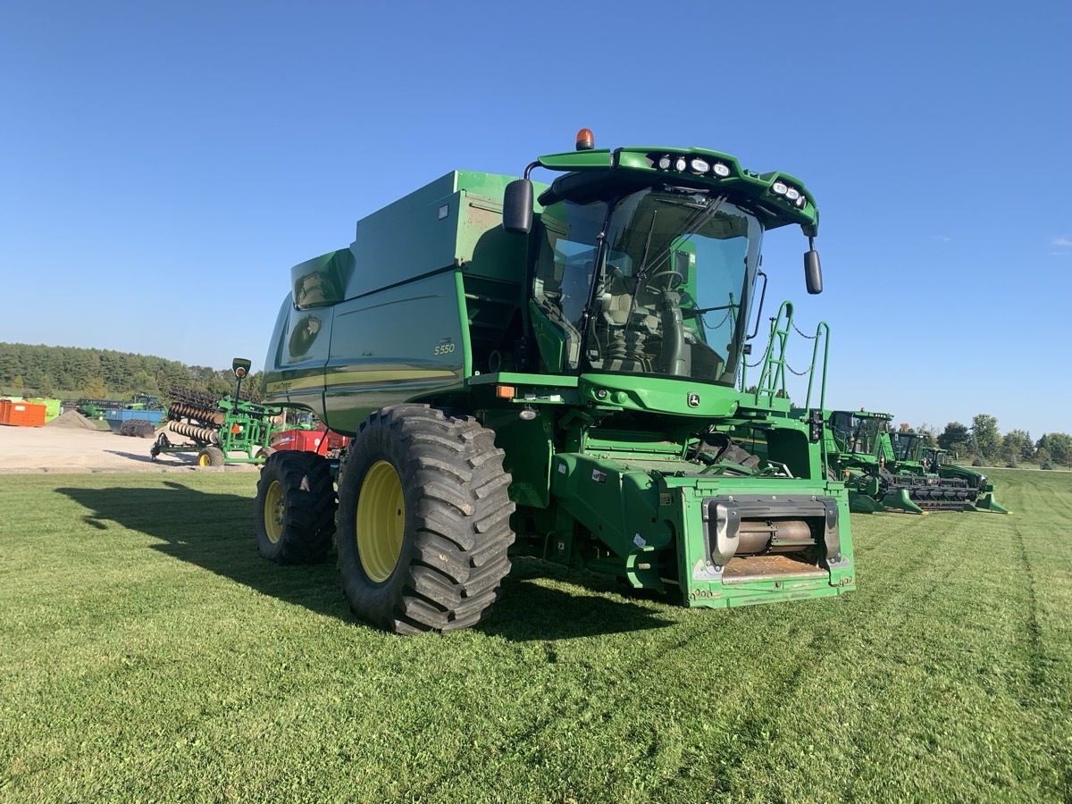 2013 John Deere S550 Image 3