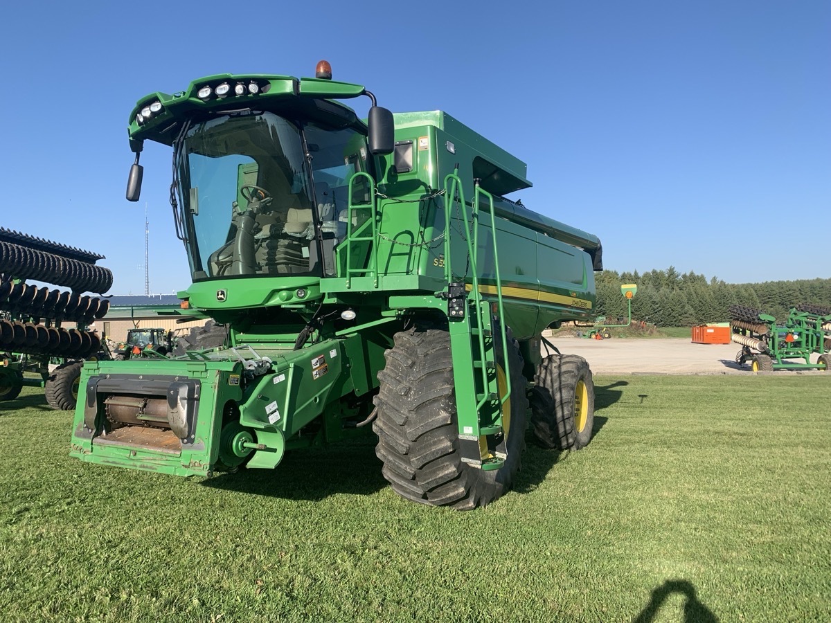 2013 John Deere S550 Image 4