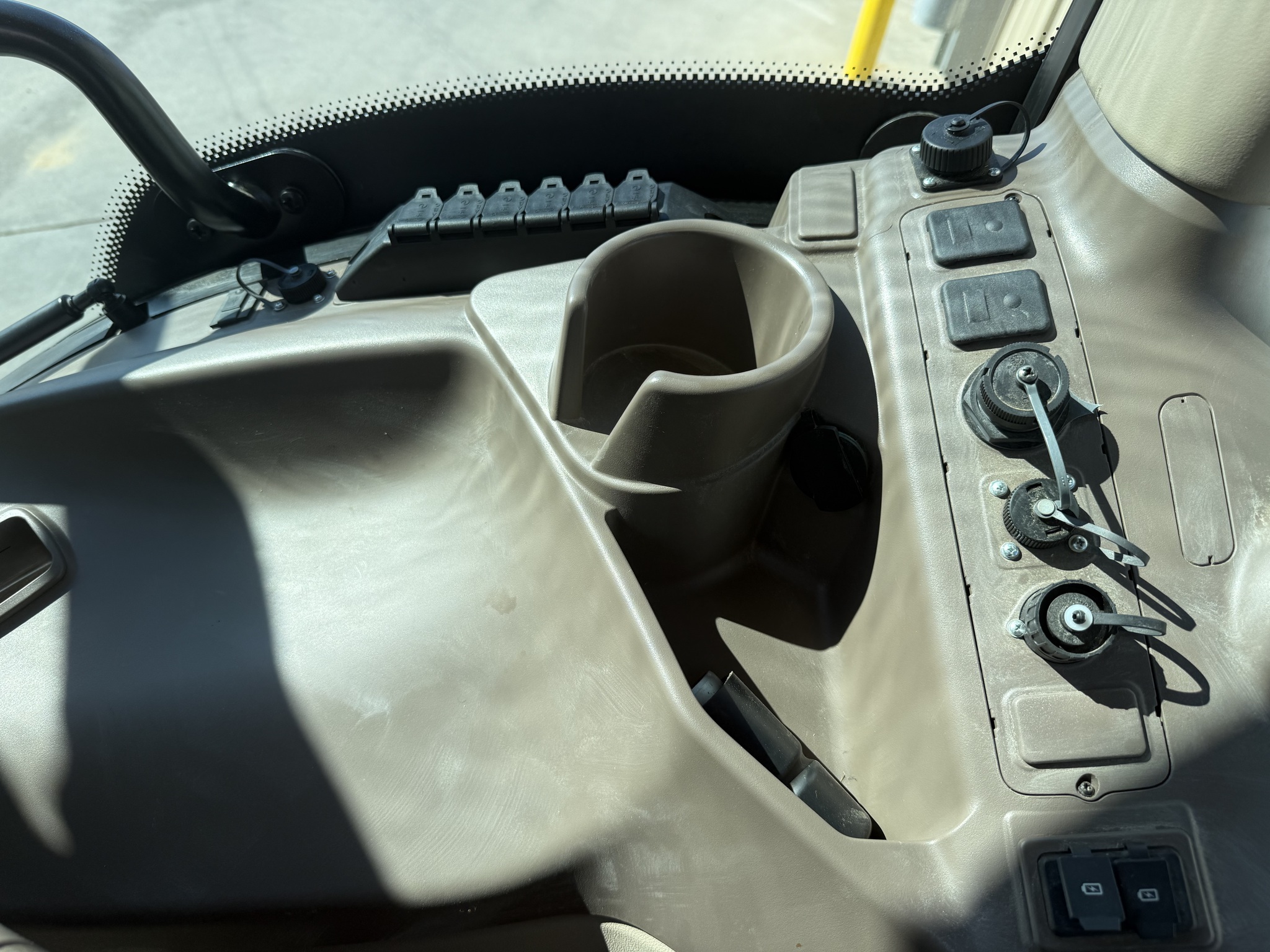 2023 John Deere 6R 155 Image 19