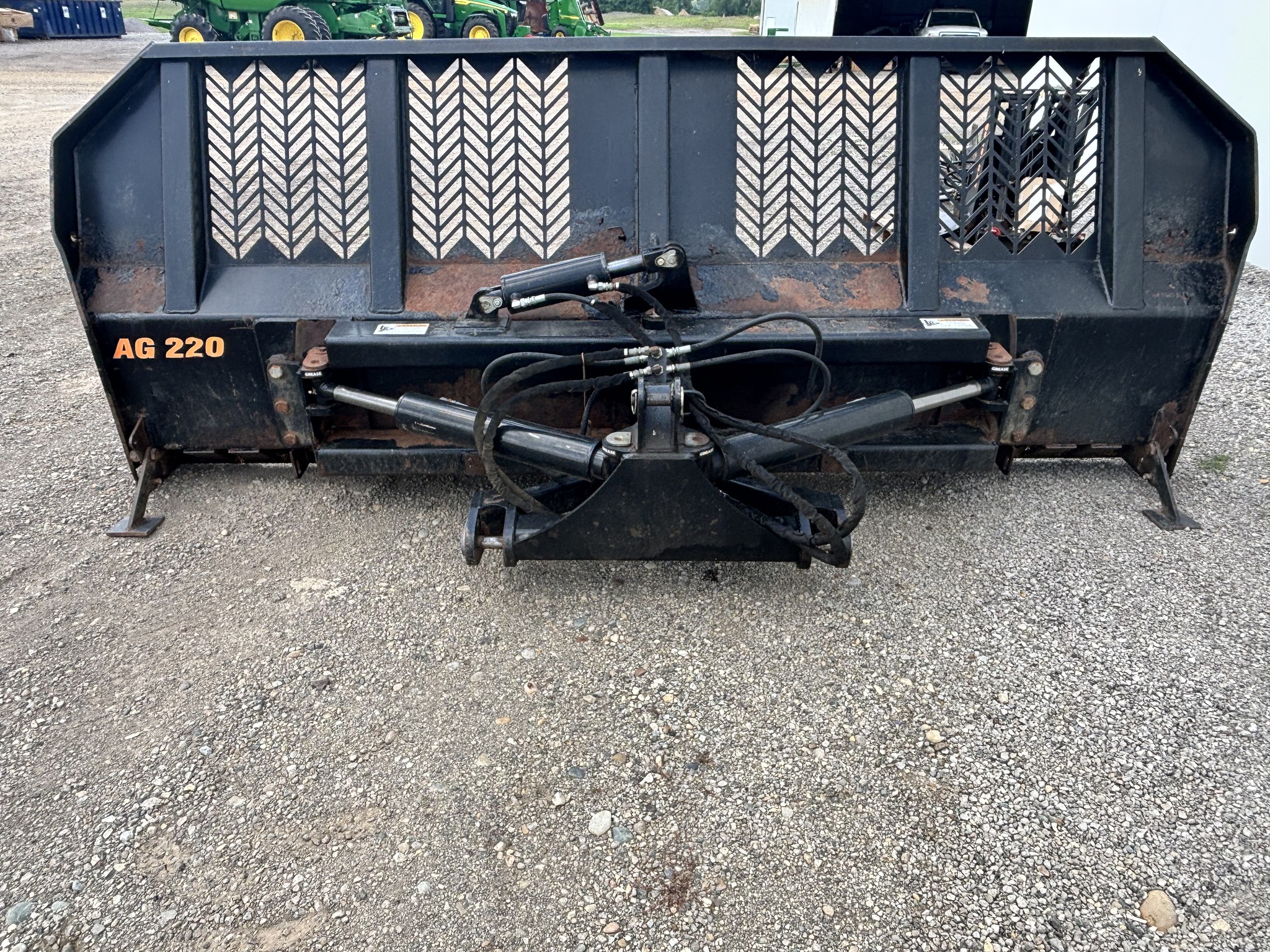 2013 Grouser AG 220 Image 5