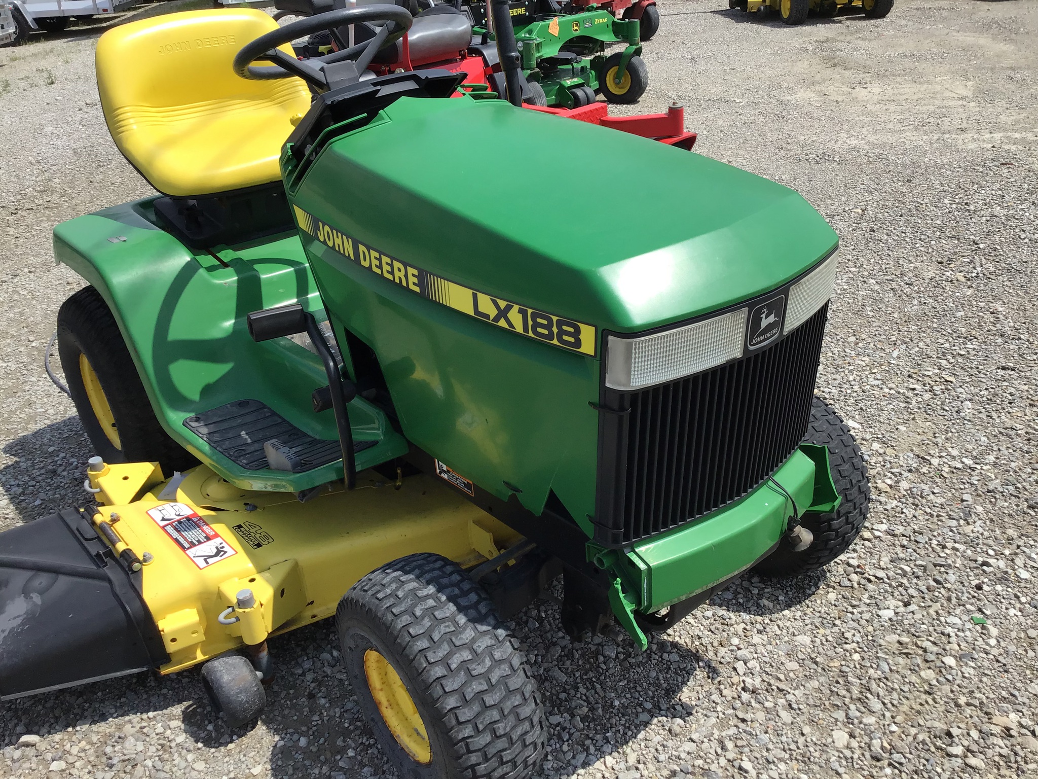 1995 John Deere LX188 Image 2