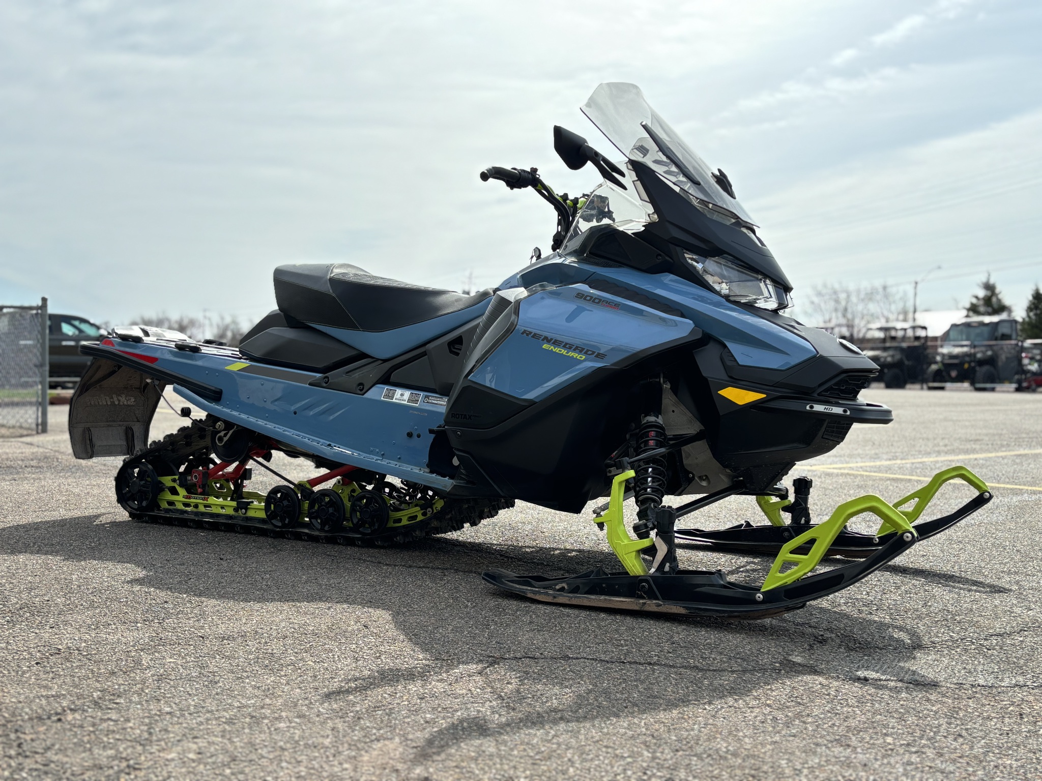 2022 Ski Doo Renegade Enduro Image 5