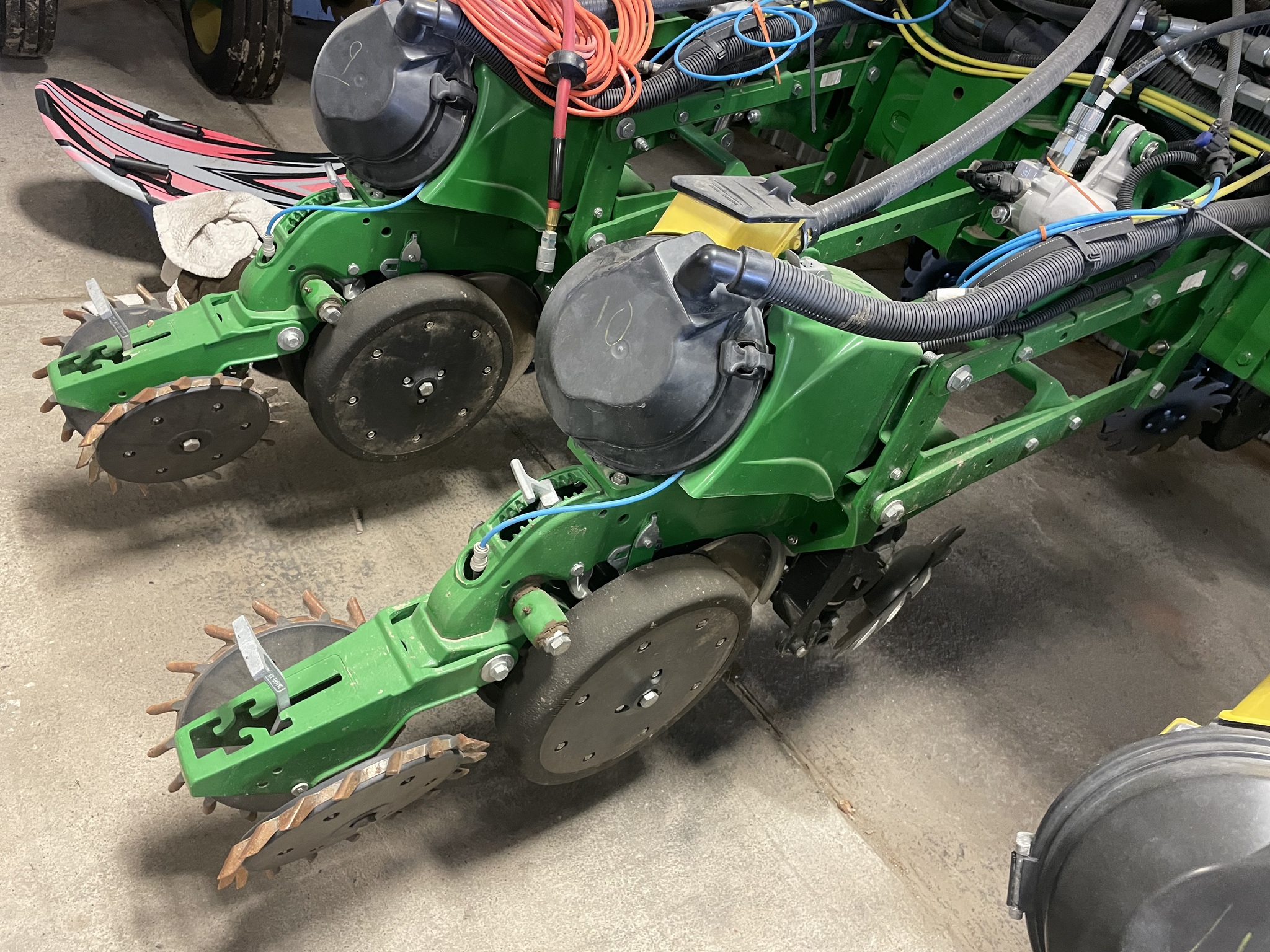 2022 John Deere 1775NT Image 4