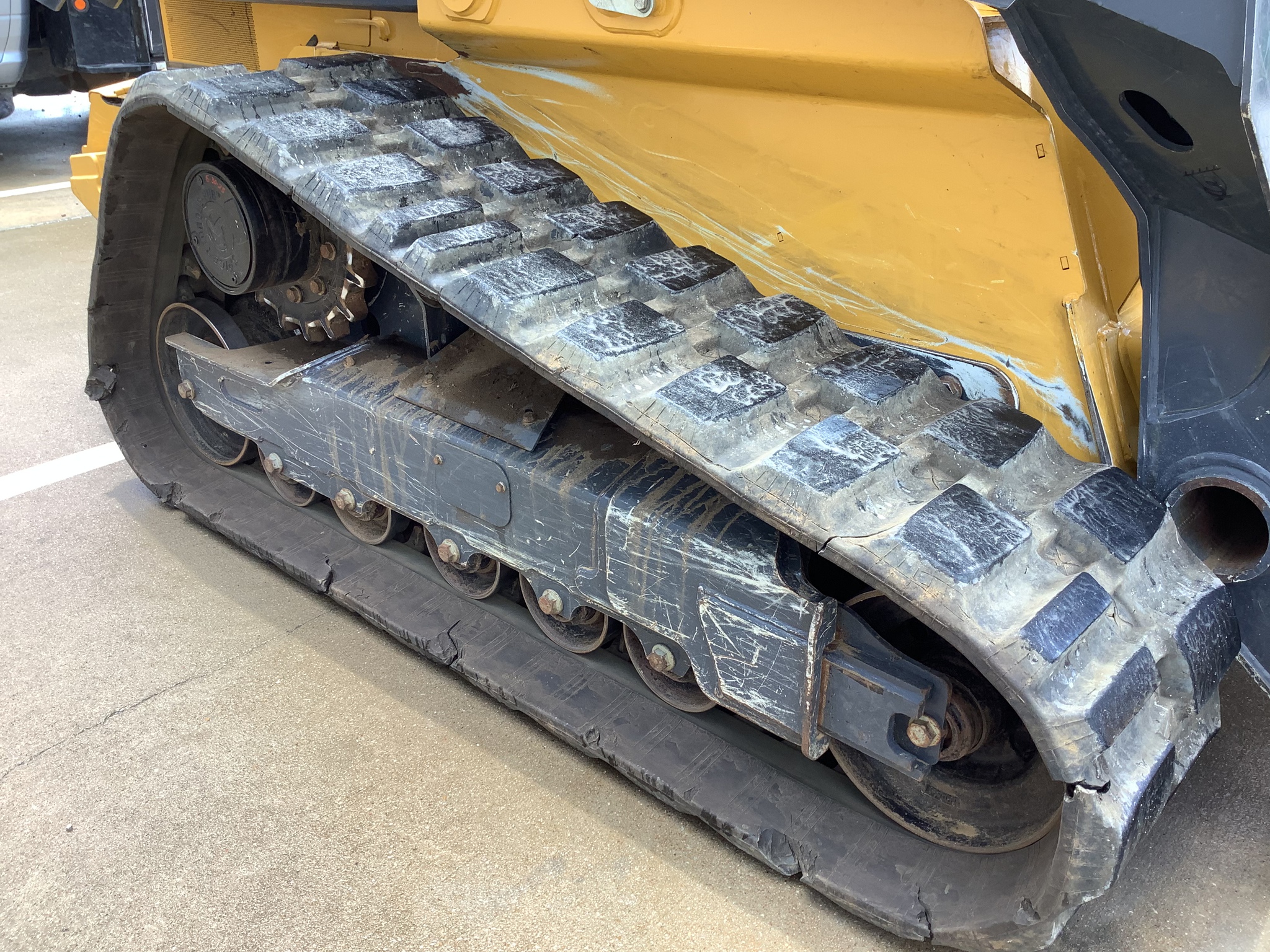 2021 John Deere 333G Image 17