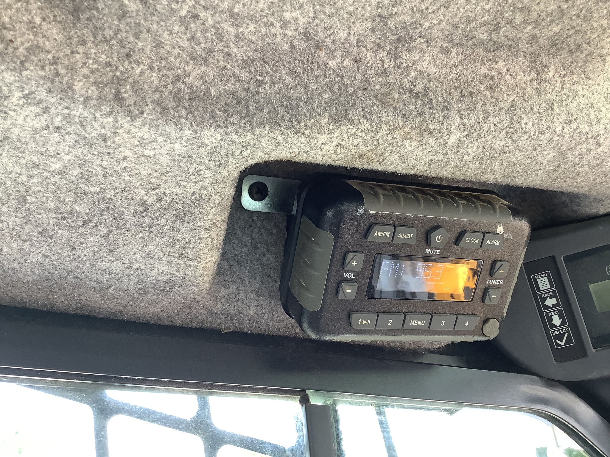 2021 John Deere 333G Image 27