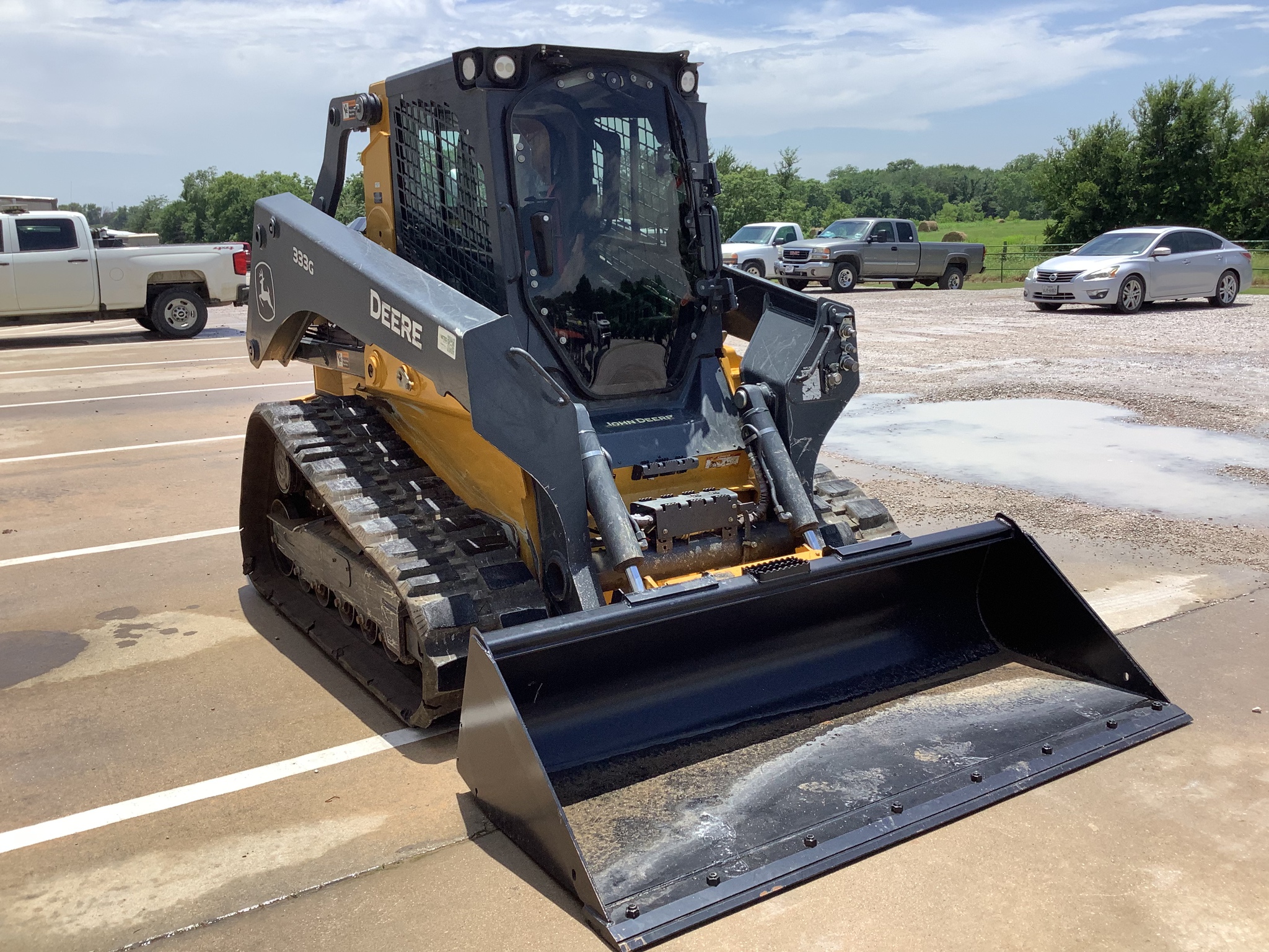 2021 John Deere 333G Image 3
