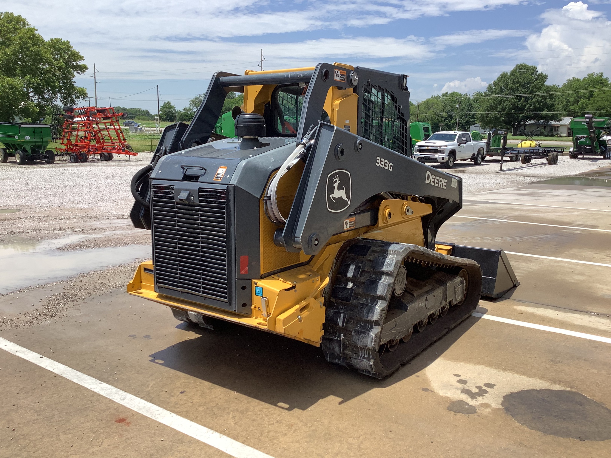 2021 John Deere 333G Image 9