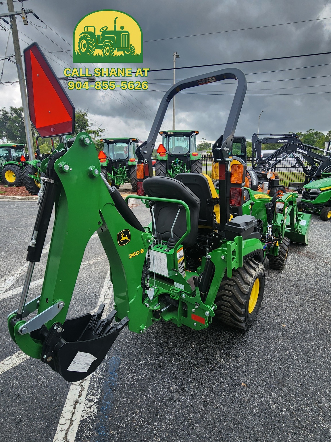 2025 John Deere 1025R Image 2
