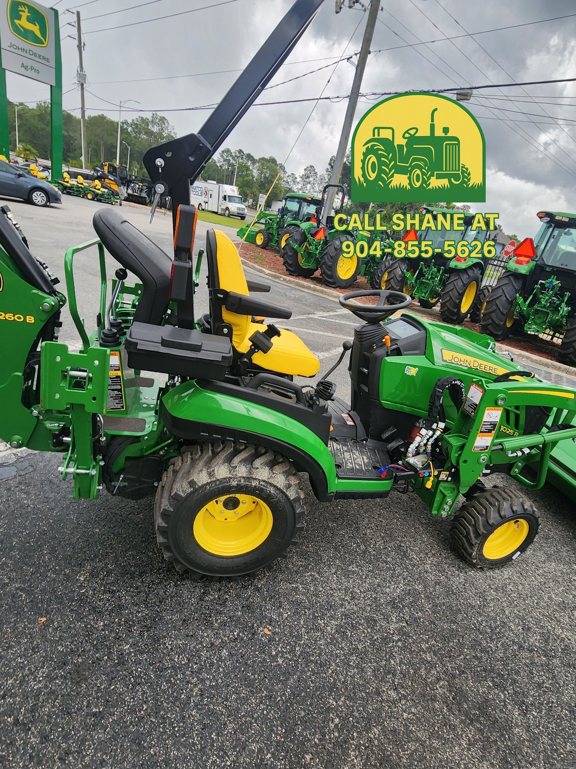 2025 John Deere 1025R Image 1