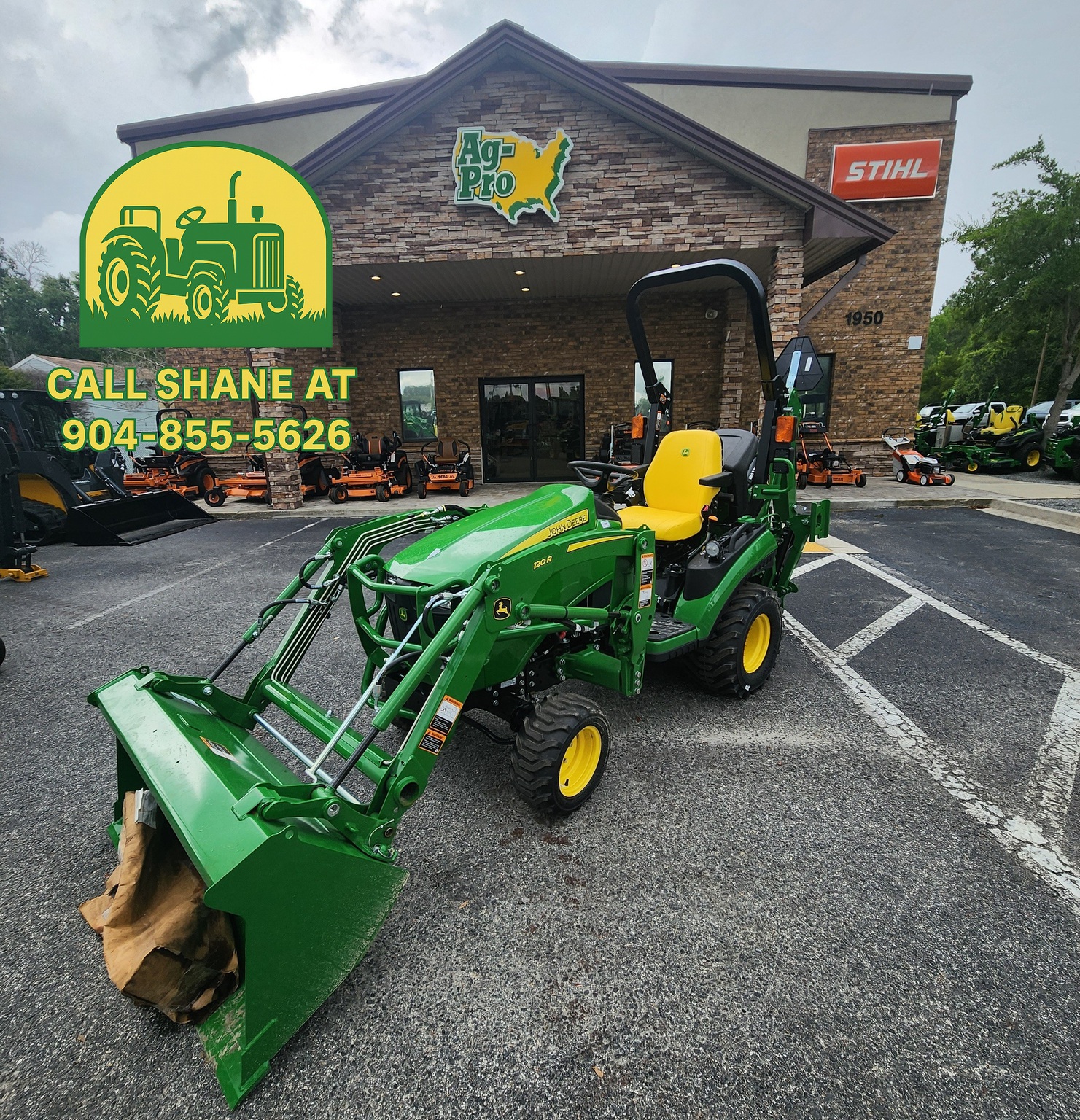 2025 John Deere 1025R Image 4