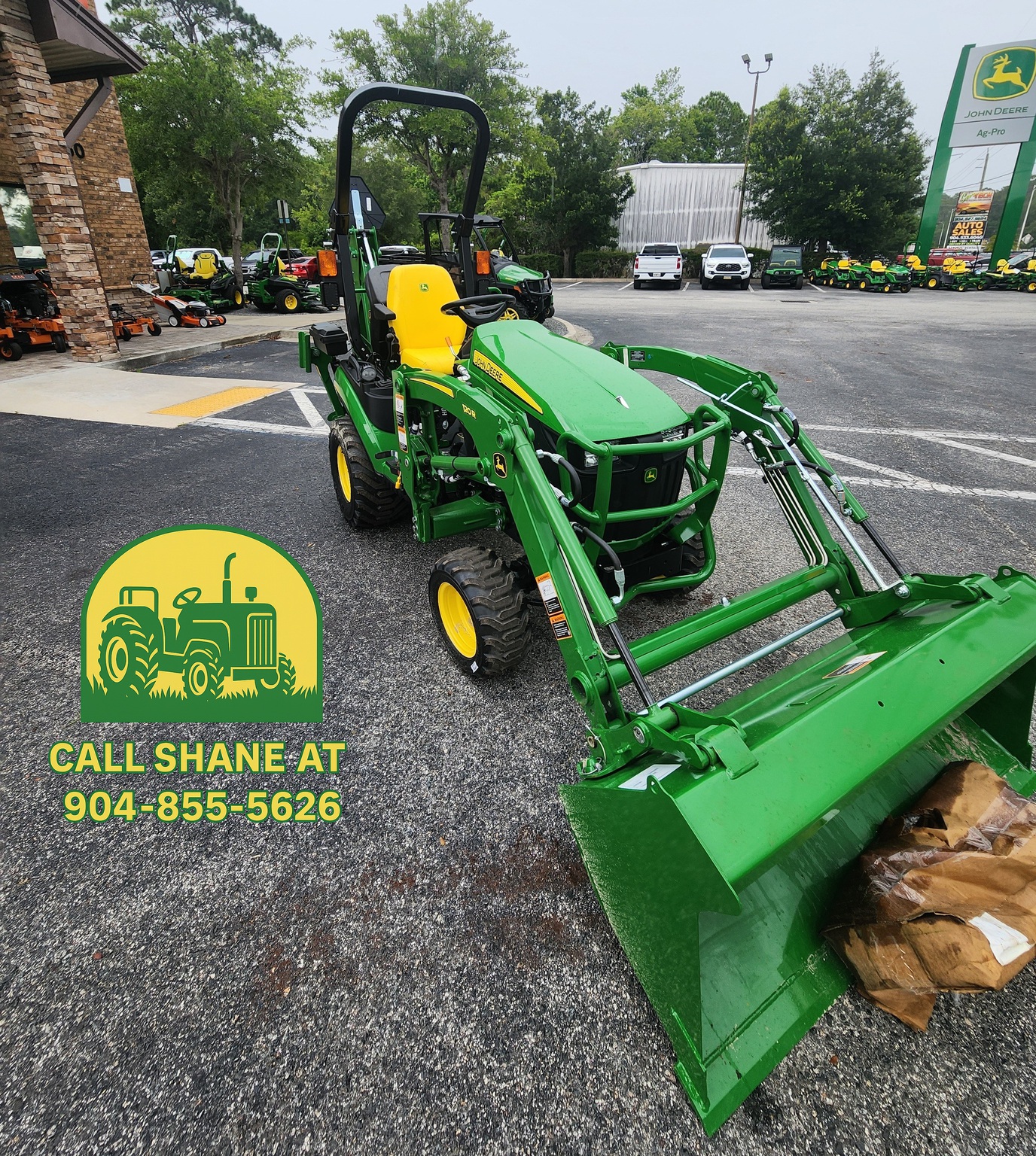 2025 John Deere 1025R Image 5