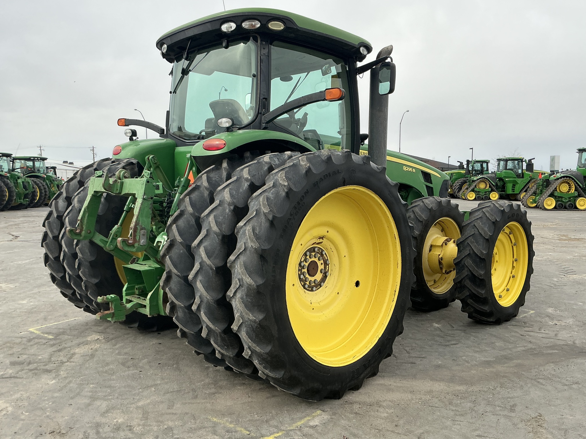 2010 John Deere 8295R Image 5