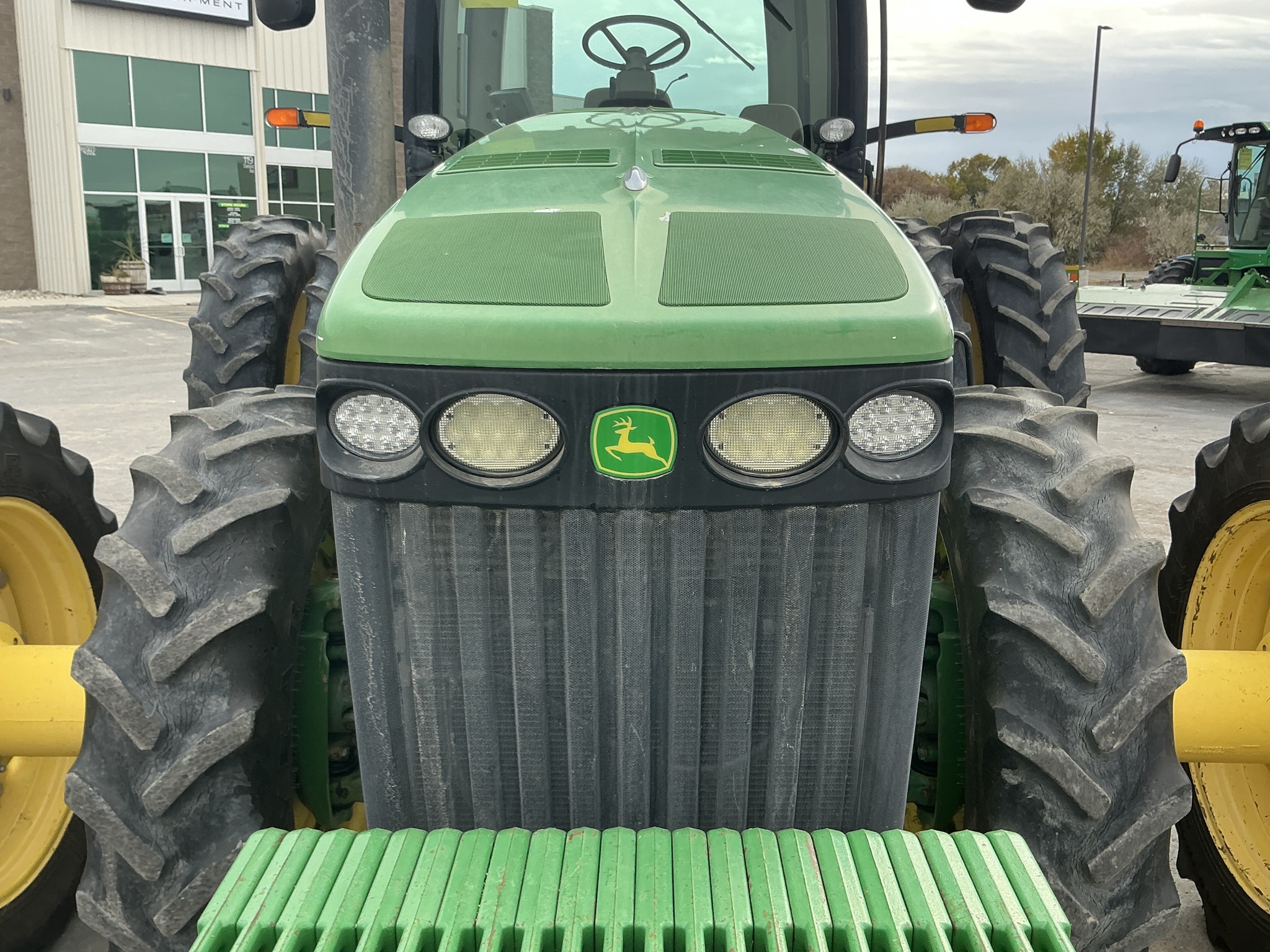 2010 John Deere 8295R Image 12
