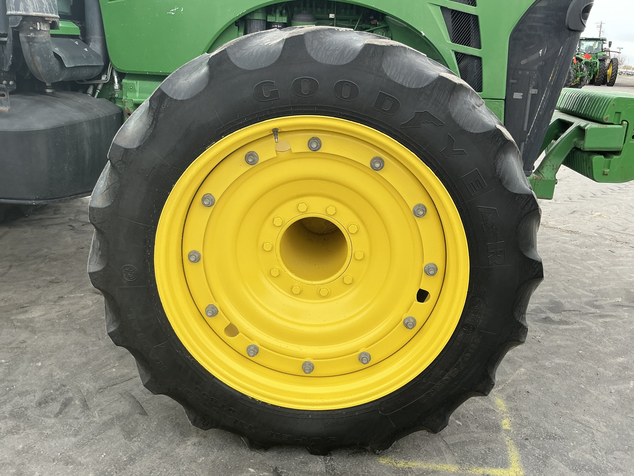 2010 John Deere 8295R Image 17