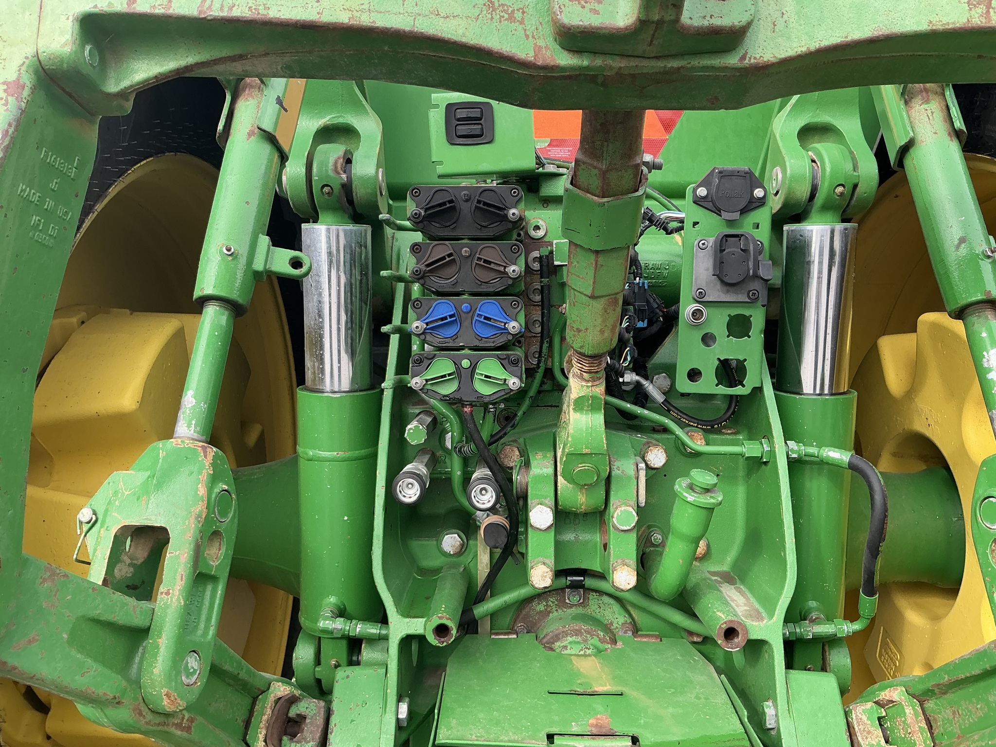 2010 John Deere 8295R Image 13