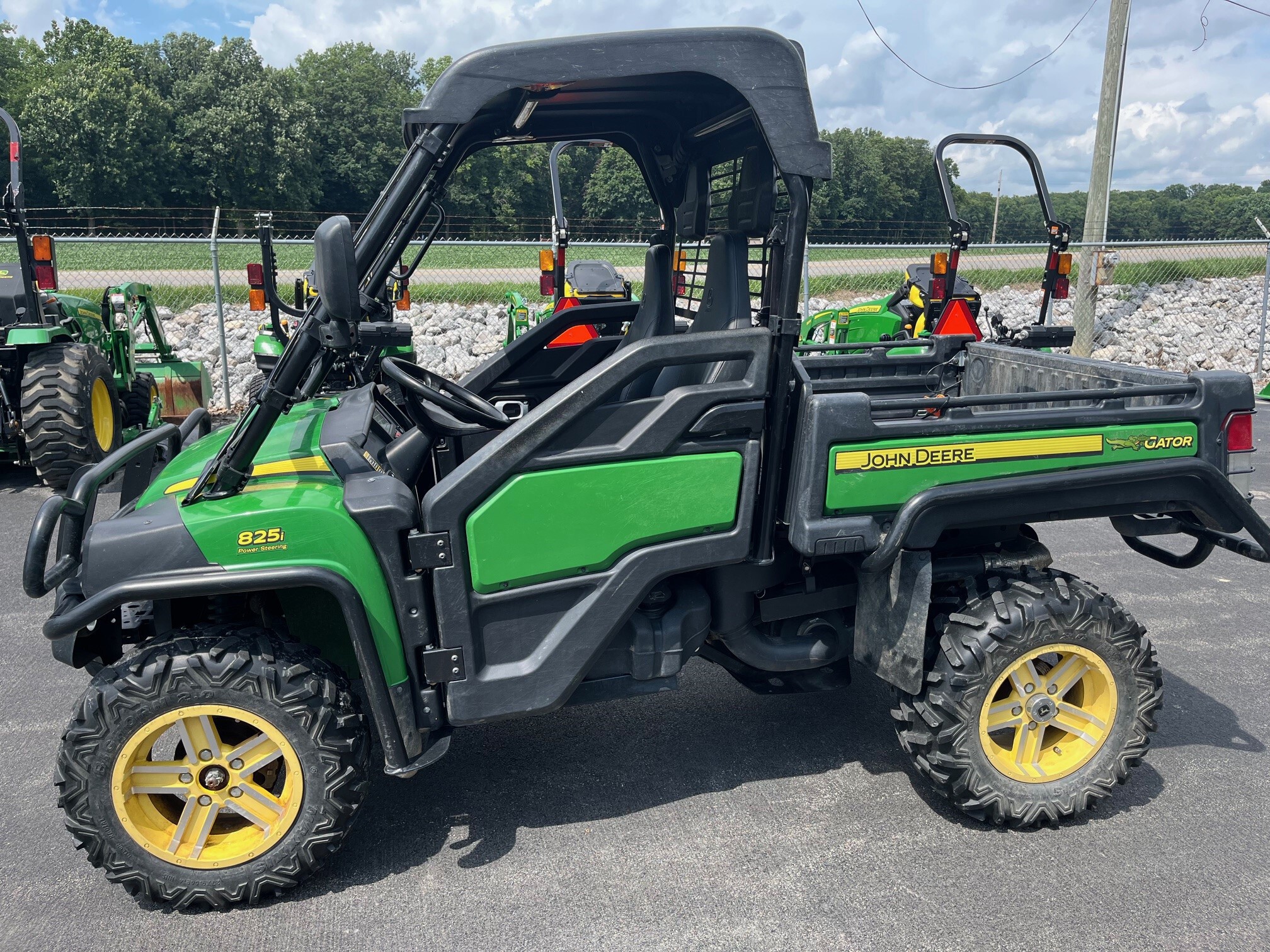 2017 John Deere XUV 825i Image 1