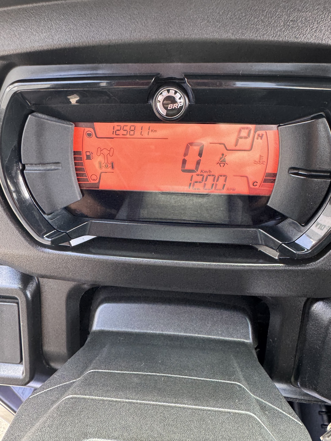 2020 Can-Am Defender HD8 XT Image 16
