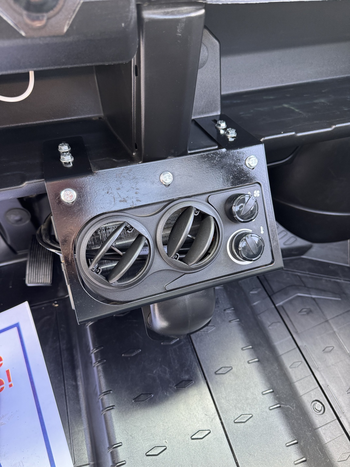 2020 Can-Am Defender HD8 XT Image 13