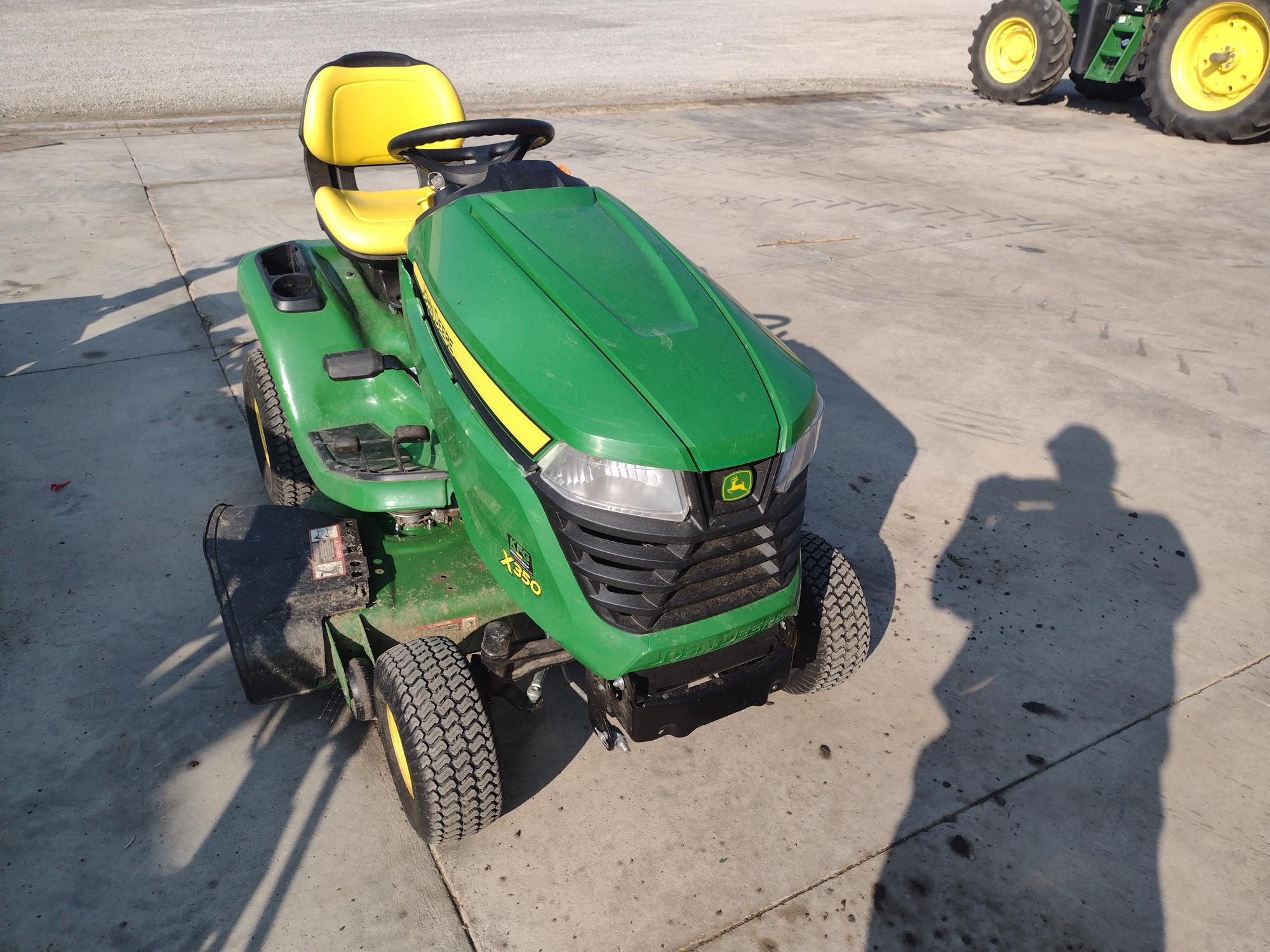 2023 John Deere X350 Image 1