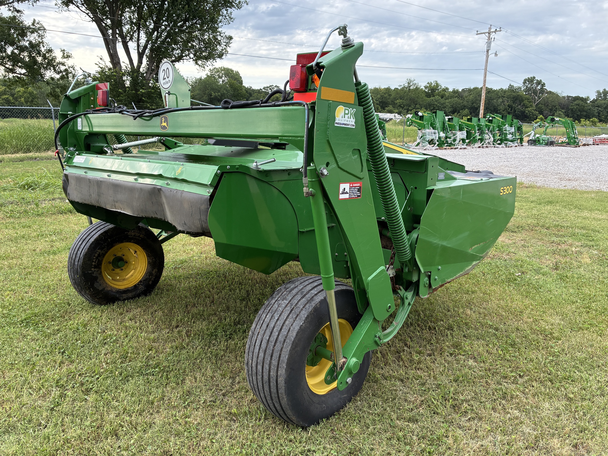2022 John Deere S300 Image 5