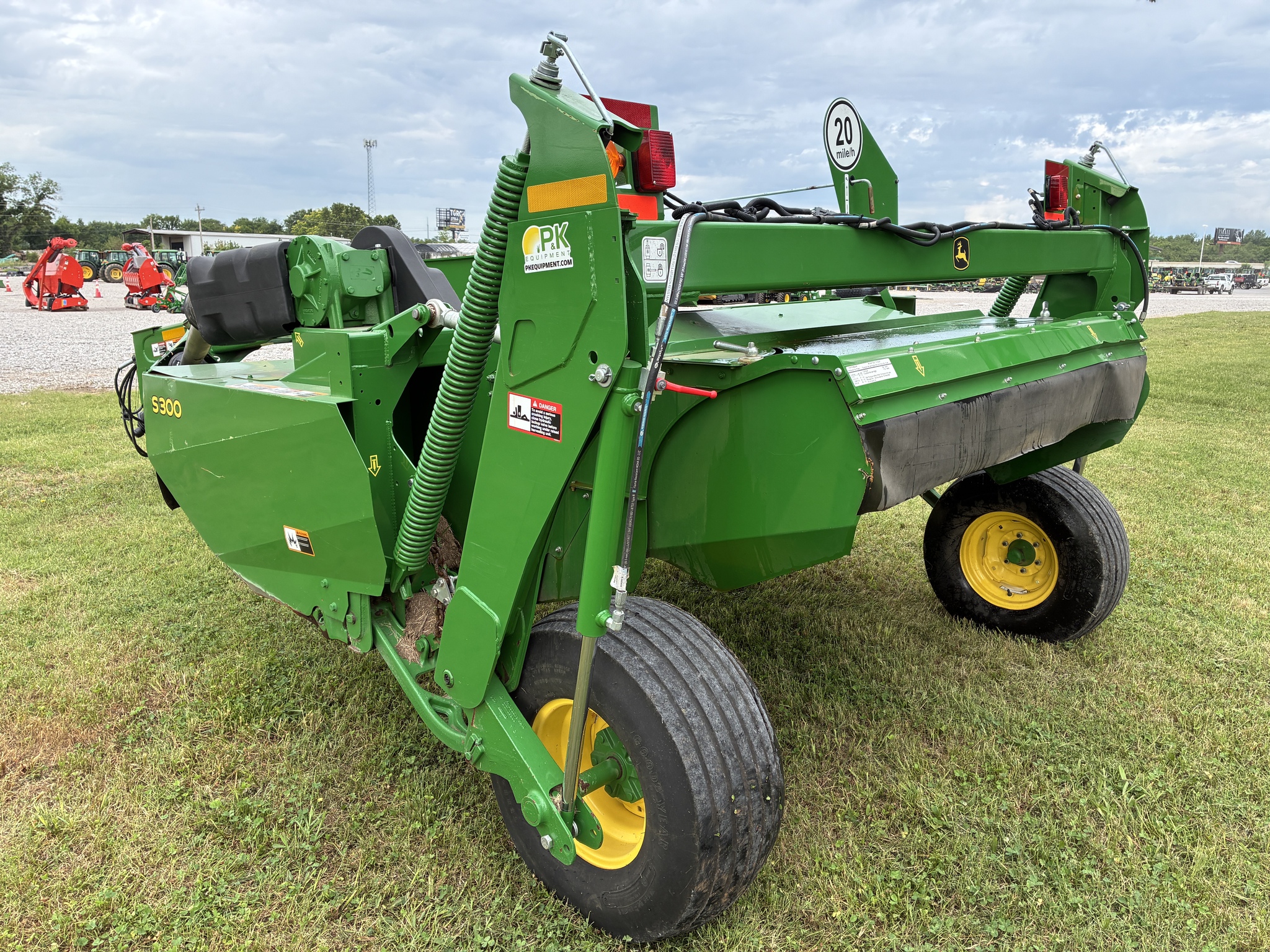 2022 John Deere S300 Image 3