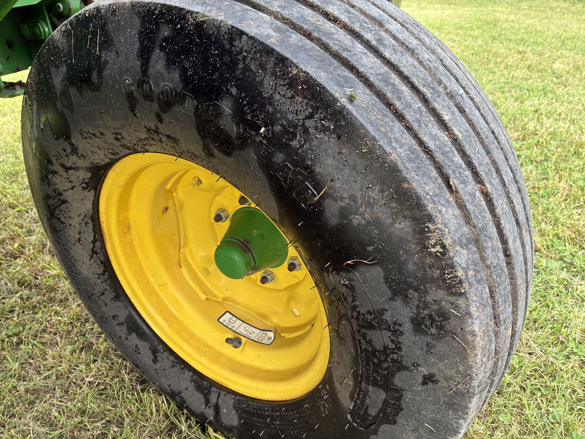2022 John Deere S300 Image 26