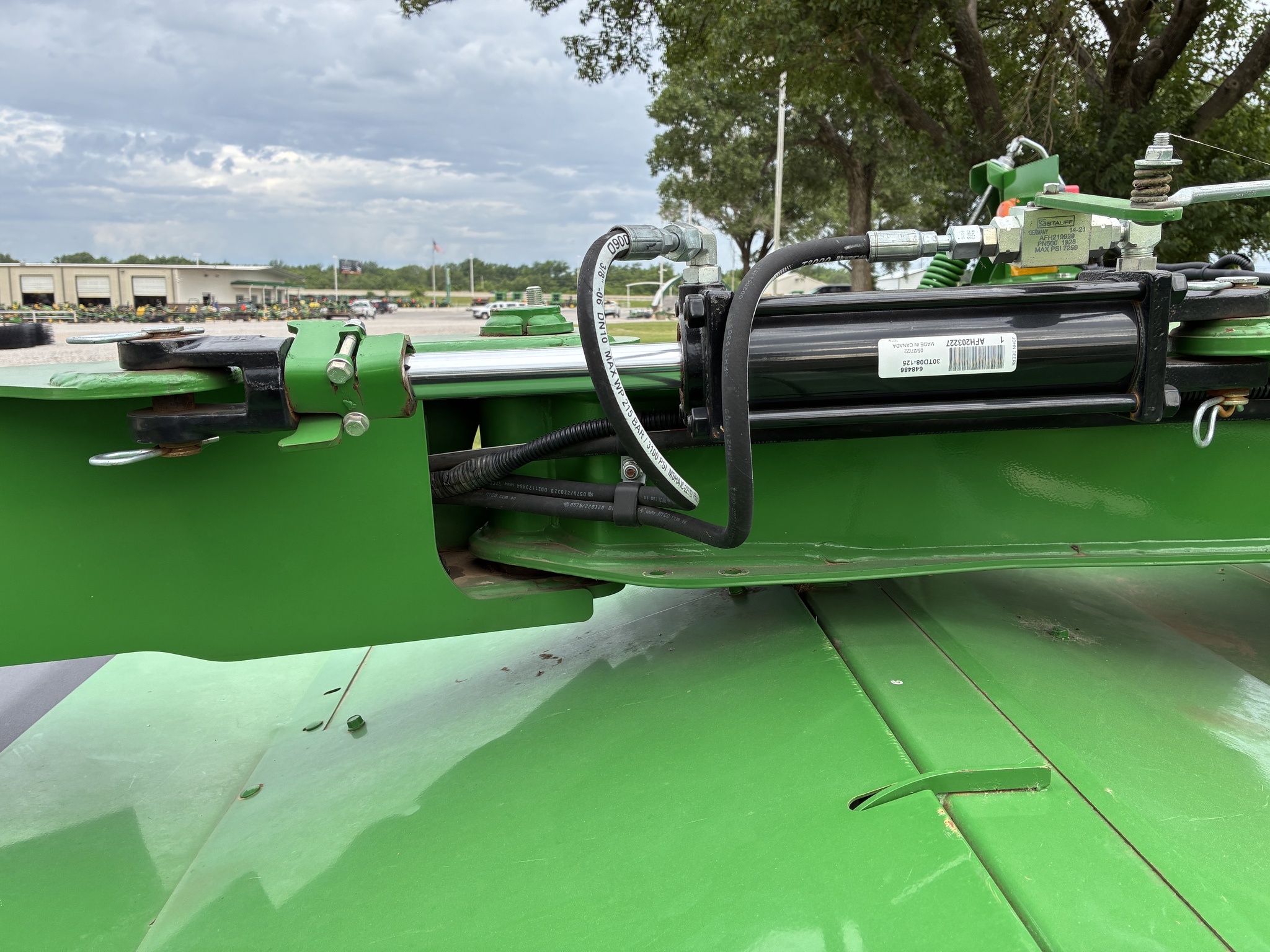 2022 John Deere S300 Image 23