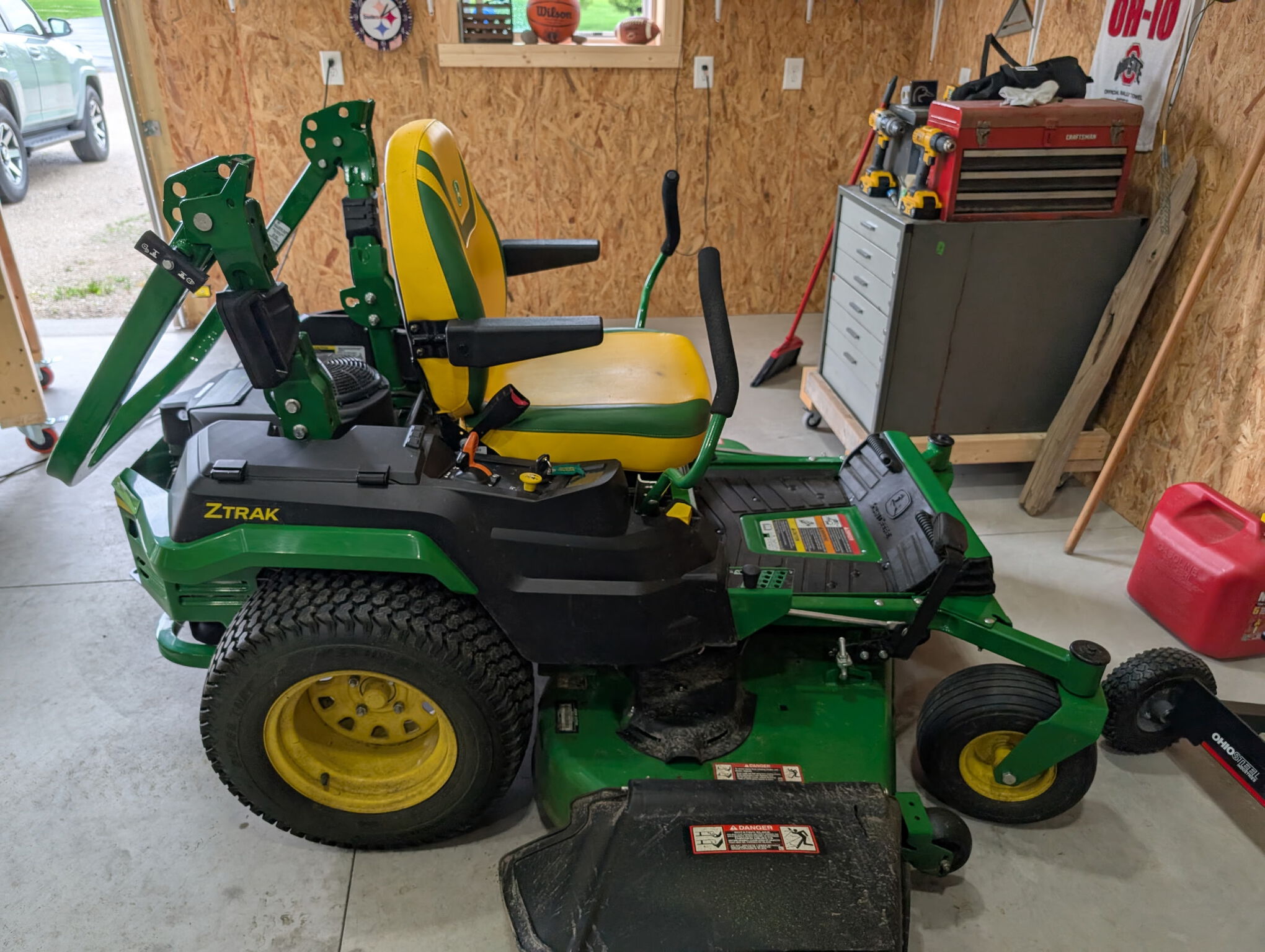 2024 John Deere Z530R Image 1