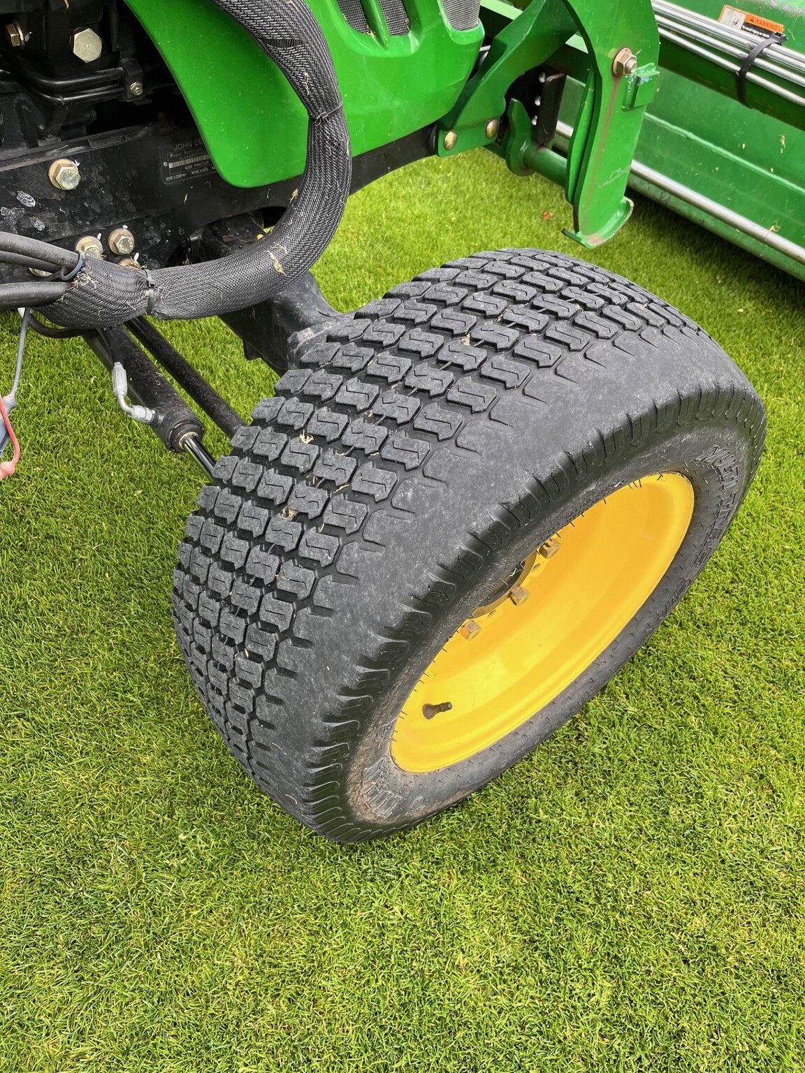 2008 John Deere 4320 Image 6