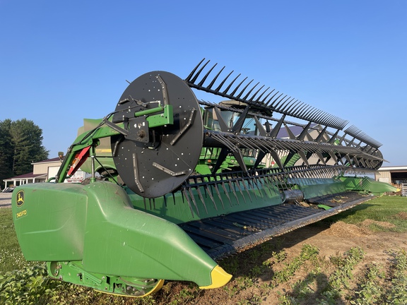Photo of 2019 John Deere 745FD
